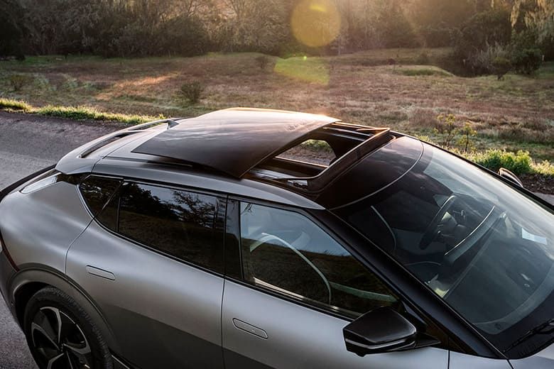 exterior-ev6-sunroof-w-1.jpg