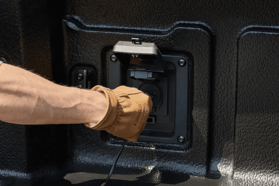 kia_tasman_features_tub_power_outlet_d0704aa01a